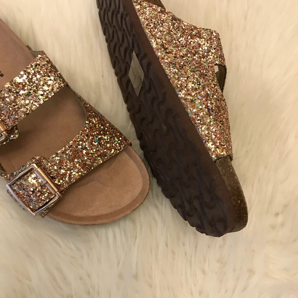 •LAST 1• Gold Glitter Buckle Footbed Sandal - Picture 4 of 8